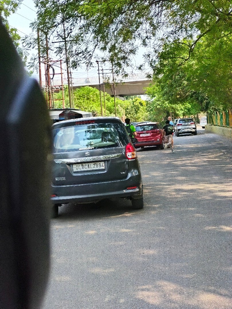 best parking space in Vasundhara