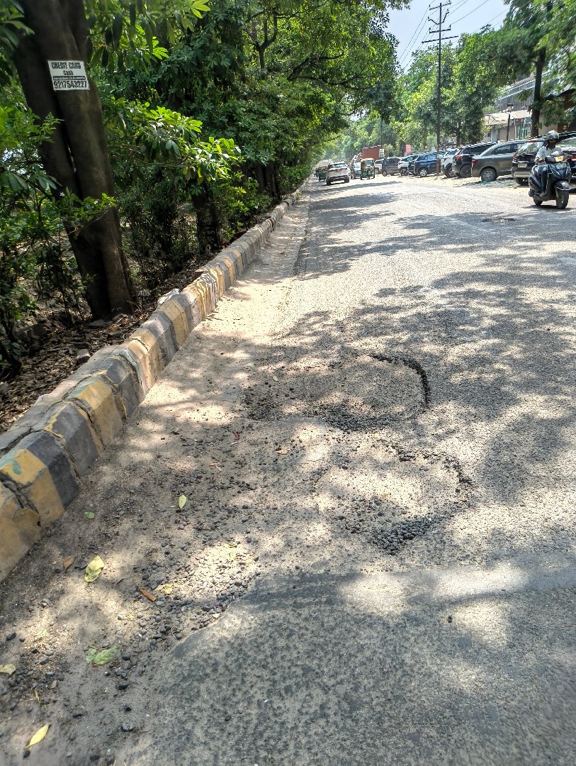 sector 3 Vasundhara hindon back side road fully broken big potholes